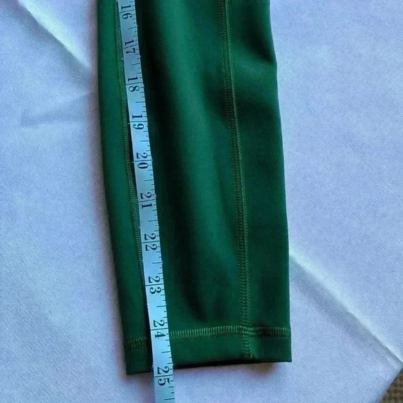 EUC Lulu Lemon Women’s HR Tight 25” Size 2 Green Legging Pant - Picture 9 of 13